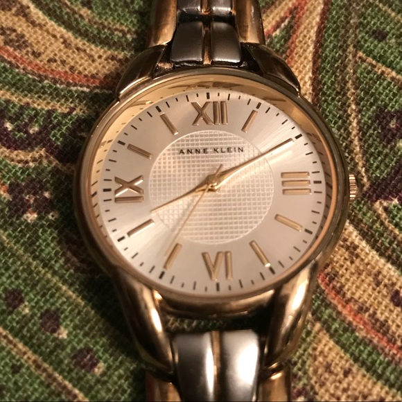 🔴🔴SOLD🔴🔴 Anne Klein is always on time! - Picture 4 of 4